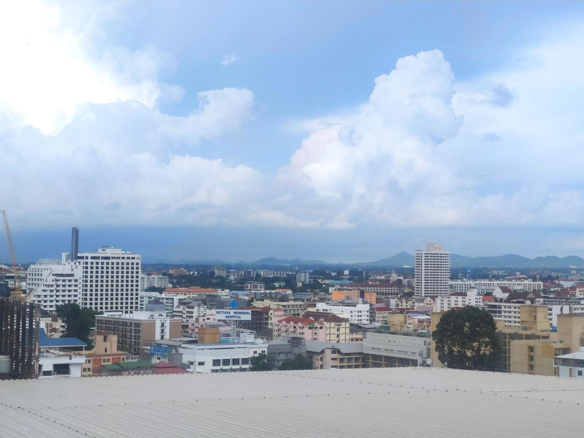 View Talay 6 Pattaya Beach By Anatolia Condo Suite Extérieur photo