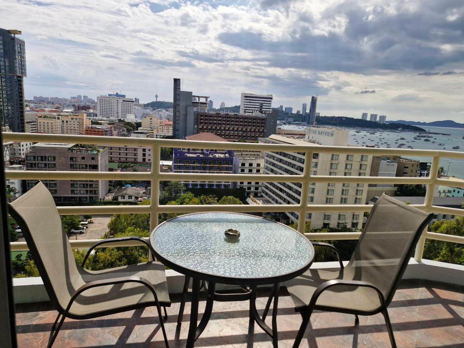 View Talay 6 Pattaya Beach By Anatolia Condo Suite Extérieur photo