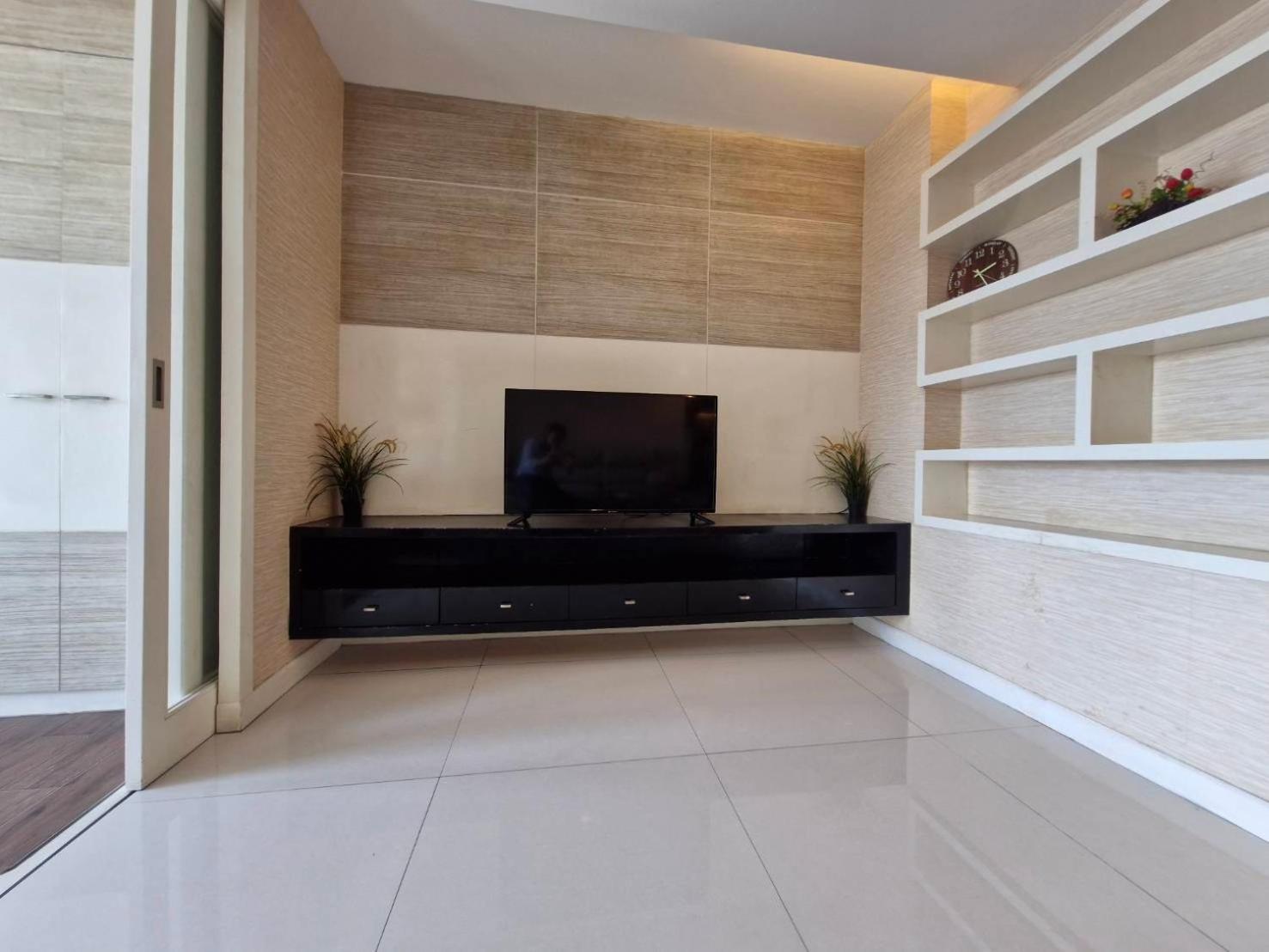 View Talay 6 Pattaya Beach By Anatolia Condo Suite Extérieur photo
