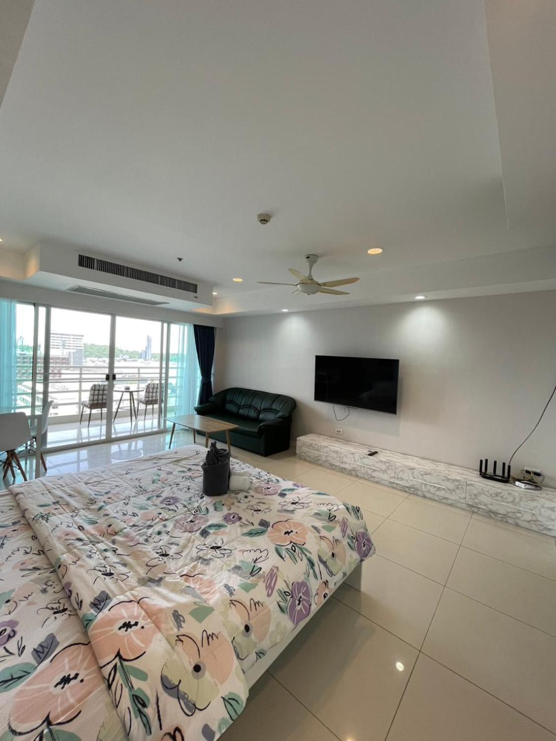 View Talay 6 Pattaya Beach By Anatolia Condo Suite Extérieur photo