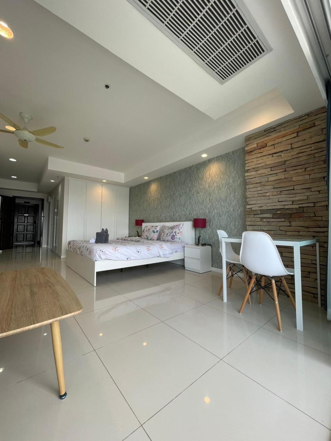 View Talay 6 Pattaya Beach By Anatolia Condo Suite Extérieur photo